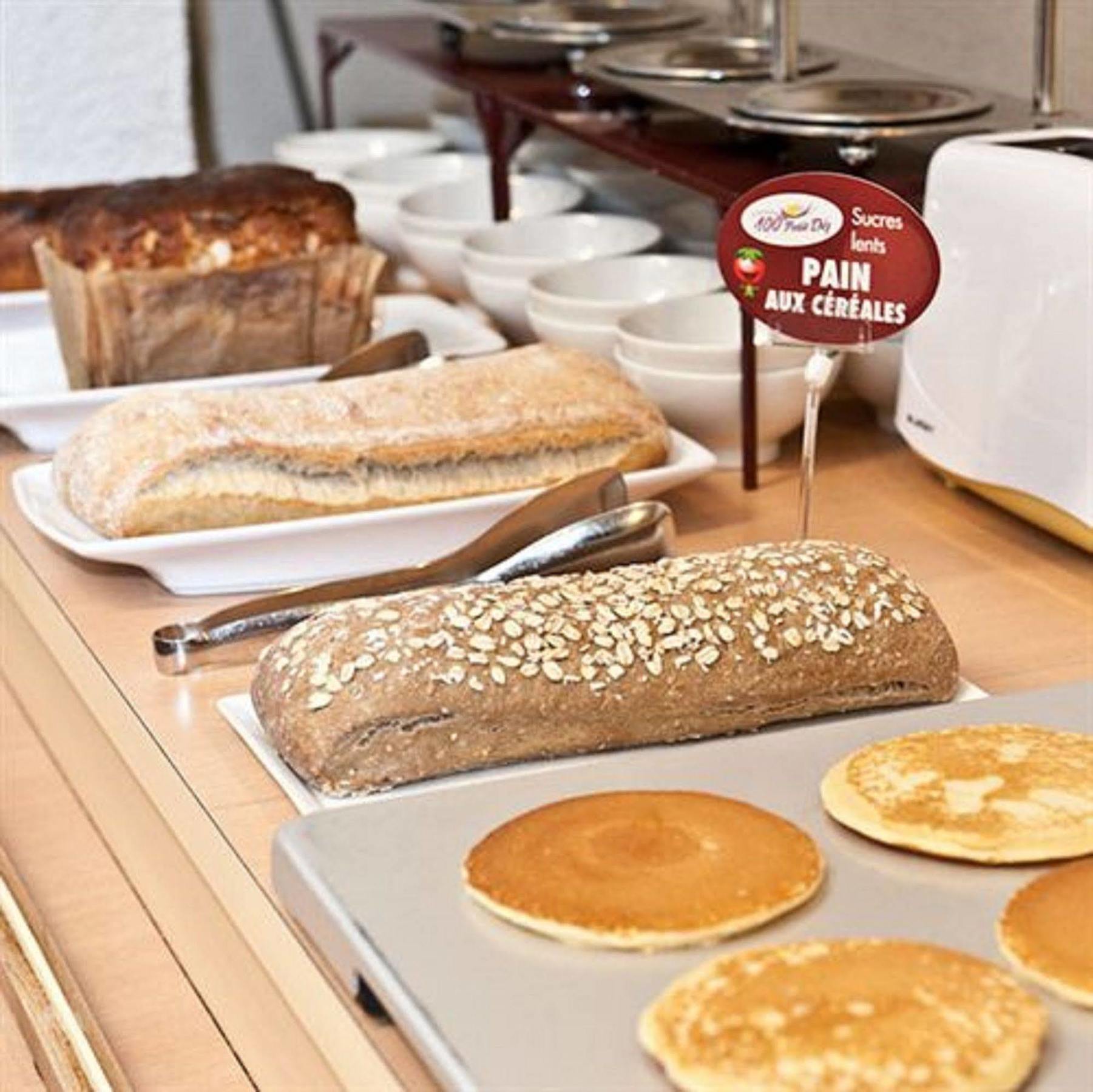 Egg Hotel Gonesse 戈内斯 外观 照片